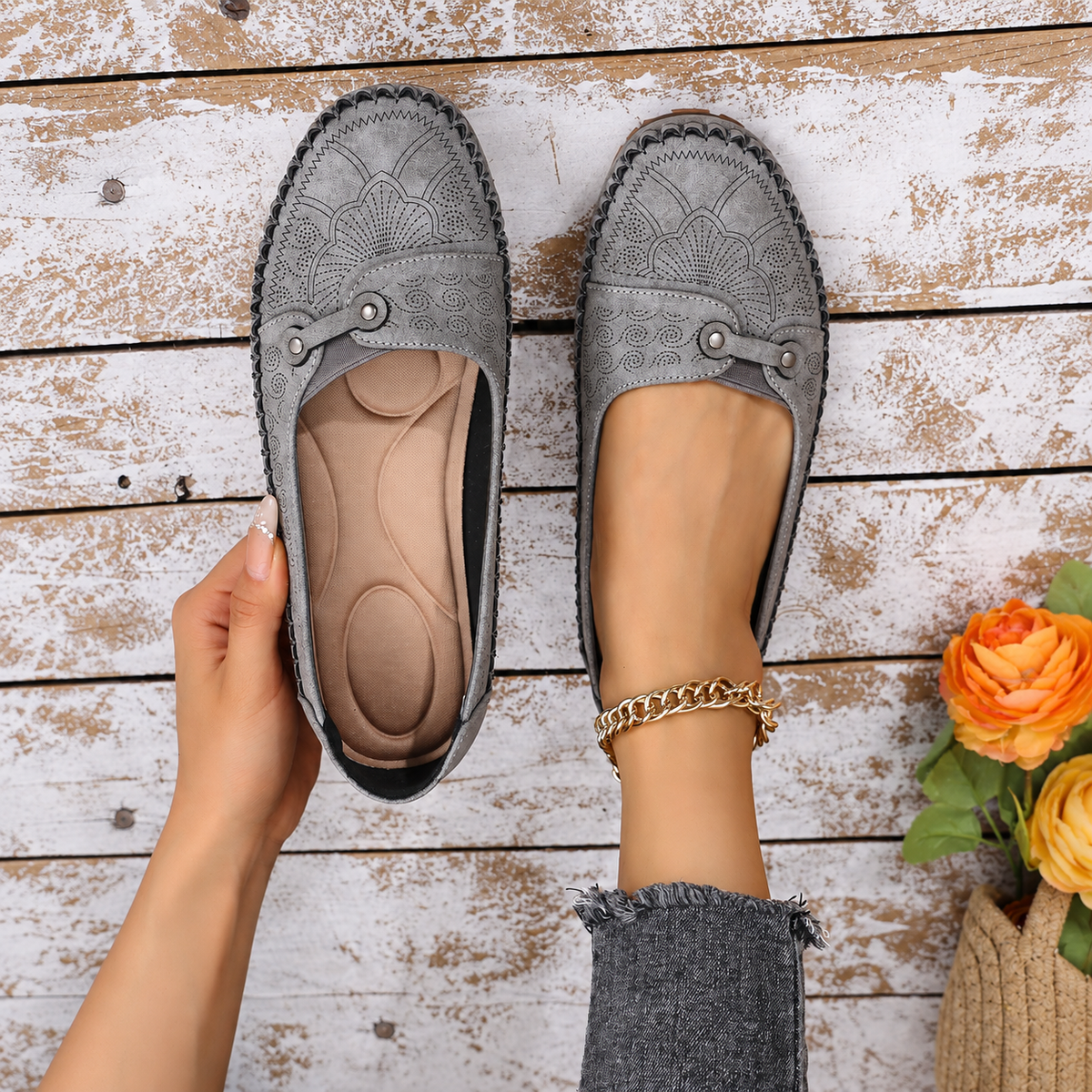 Women’s Vintage Comfort Slip-On Flats – Lightweight & Flexible