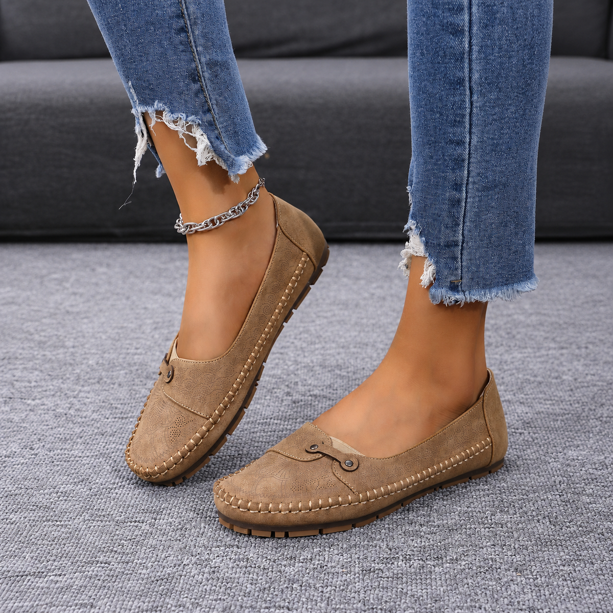 Women’s Vintage Comfort Slip-On Flats – Lightweight & Flexible