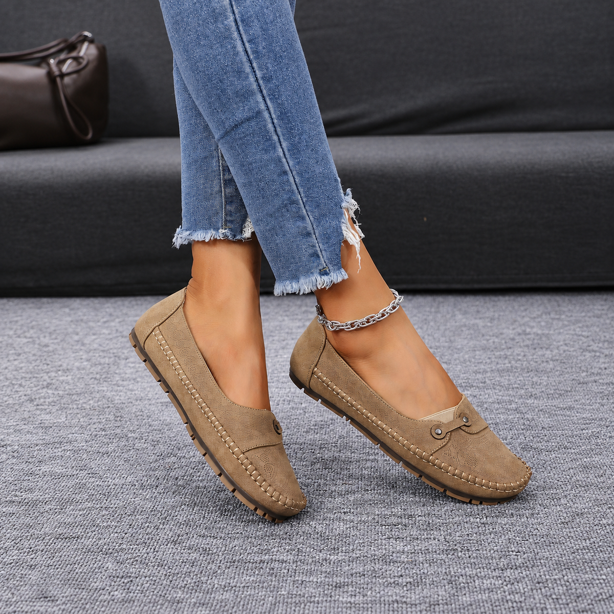 Women’s Vintage Comfort Slip-On Flats – Lightweight & Flexible