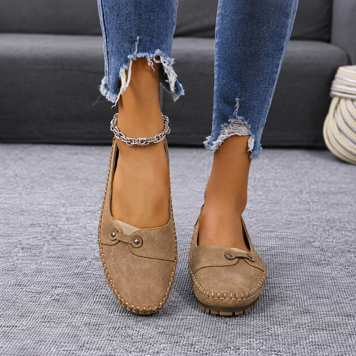 Women’s Vintage Comfort Slip-On Flats – Lightweight & Flexible