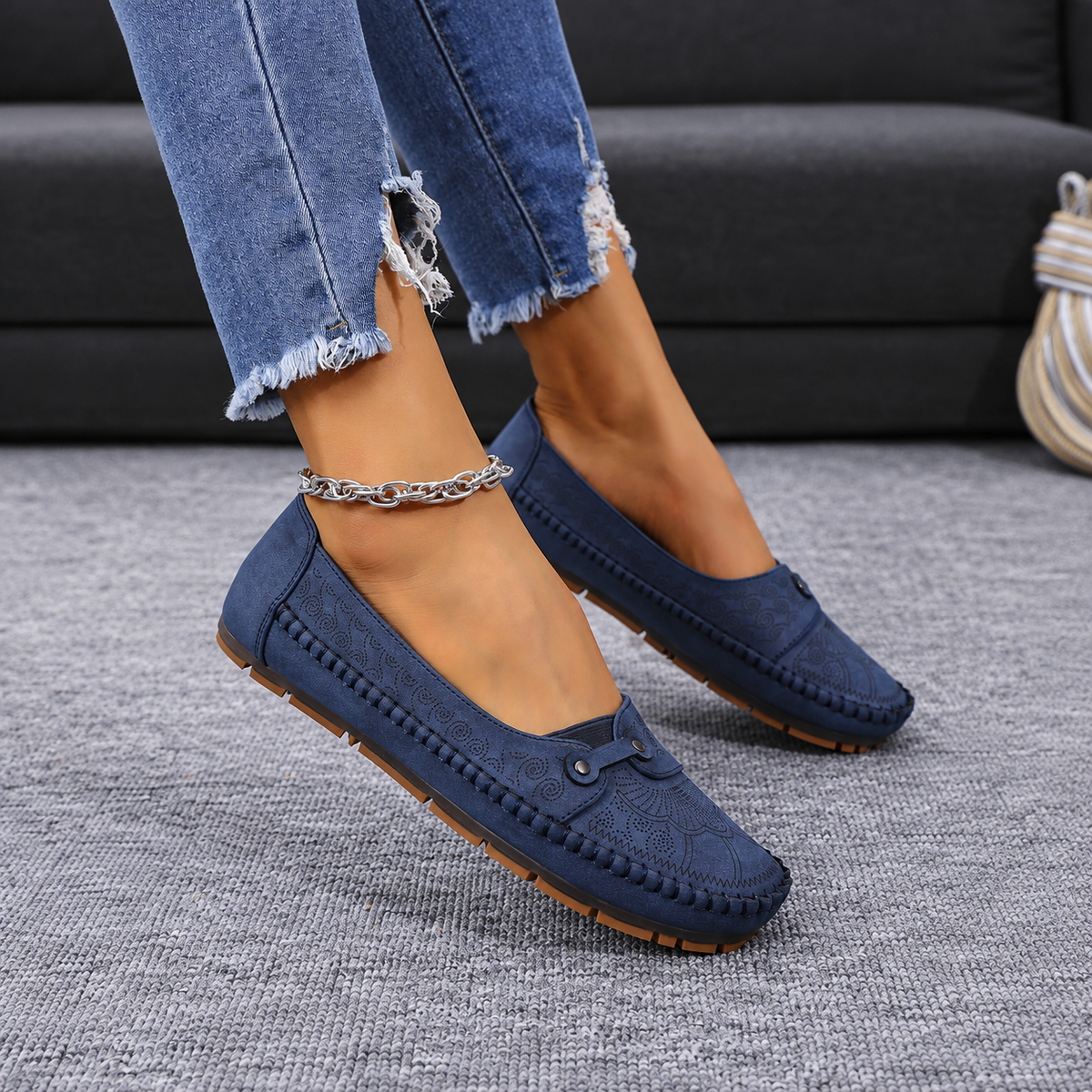 Women’s Vintage Comfort Slip-On Flats – Lightweight & Flexible
