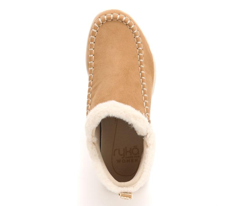 Women’s Fleece-Lined Winter Slip-On Shoes – Warm & Comfortable