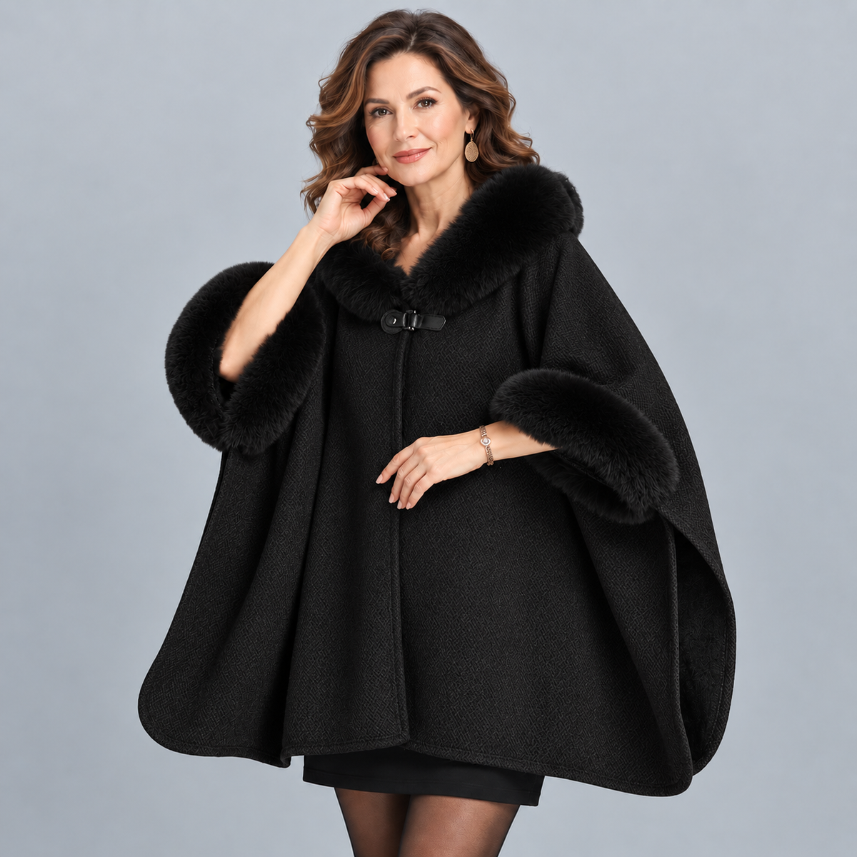 2026 New Arrival – Women’s Elegant Faux-Fur Winter Cape Coat | British-Inspired Luxury Outerwear